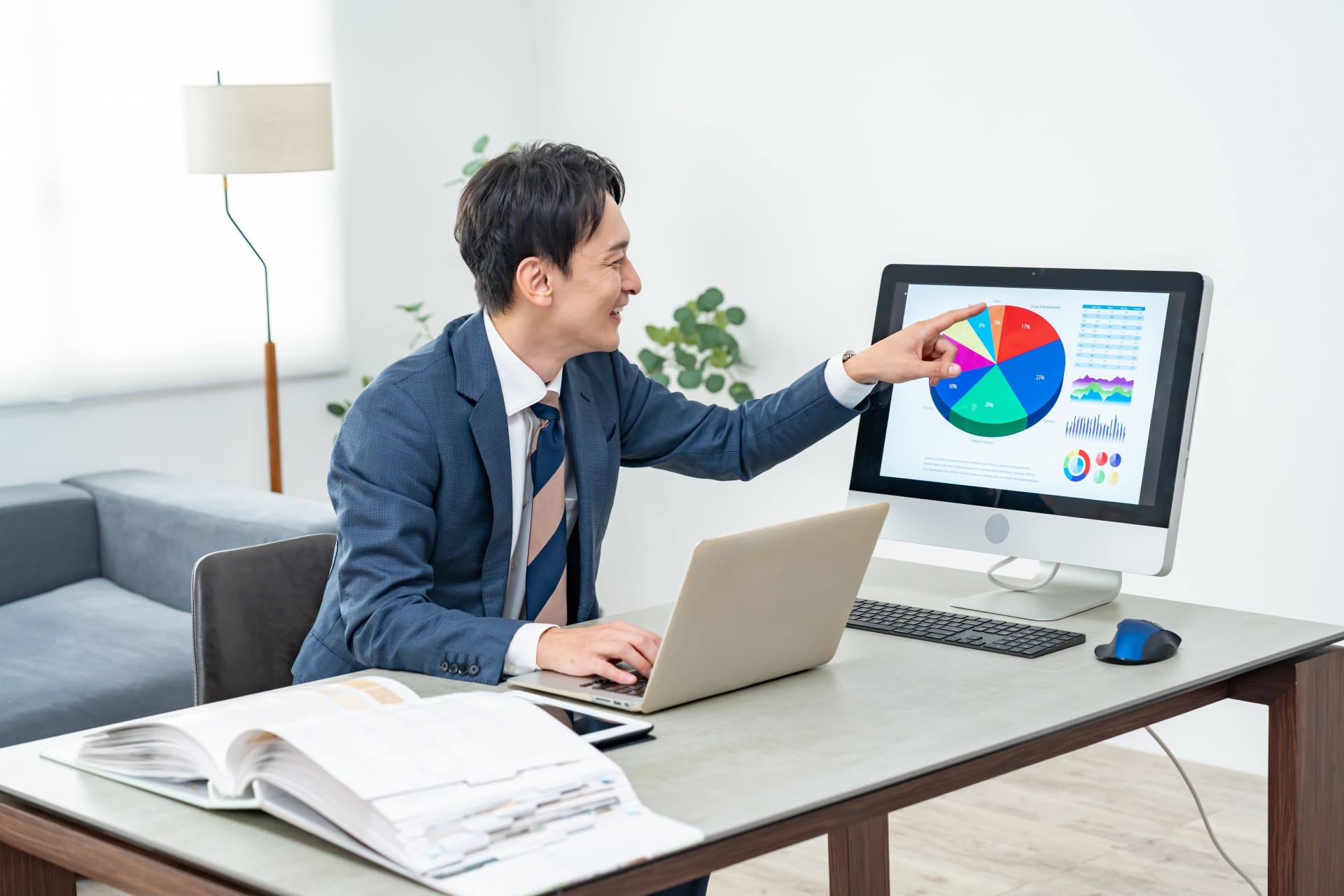 30代でキャリアプランを考える様子