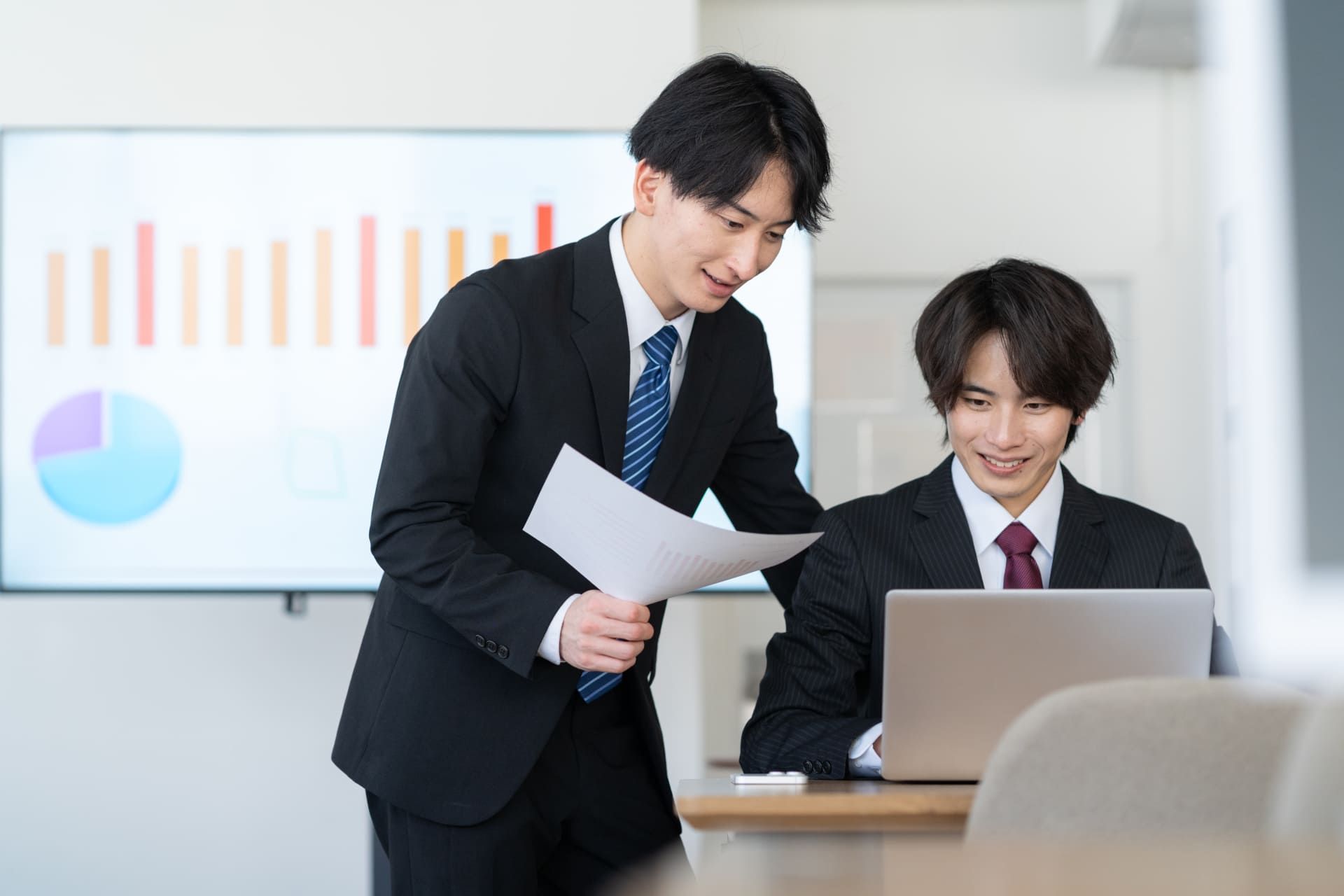 計画を立てて前向きに取り組む様子